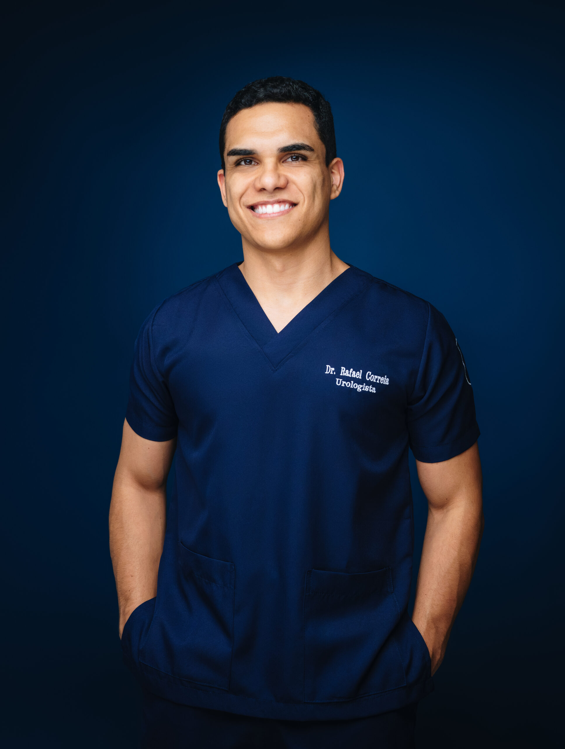 Dr. Rafael Correia, urologista e andrologista especialista em preenchimento peniano em Brasília